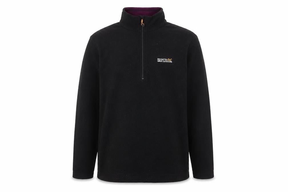 Front view of Regatta Great Outdoors men’s black fleece l 1/2 zip pullover sweatshirt