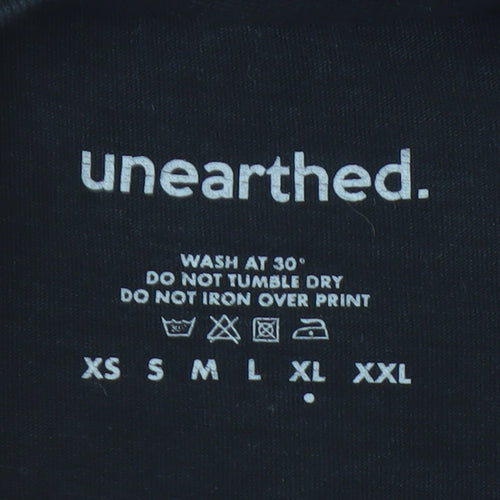 Unearthed Men’s Black Graphic Art Print Crew Neck T-Shirt L