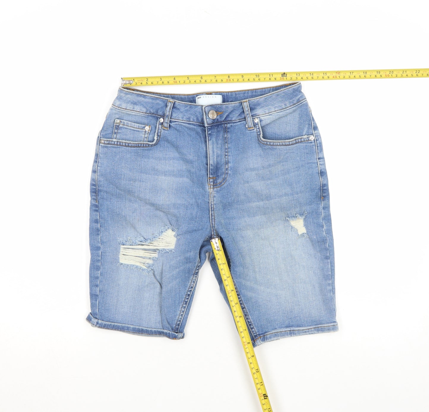 ASOS DESIGN Men’s Blue Light Wash Distressed Denim Bermuda Shorts L