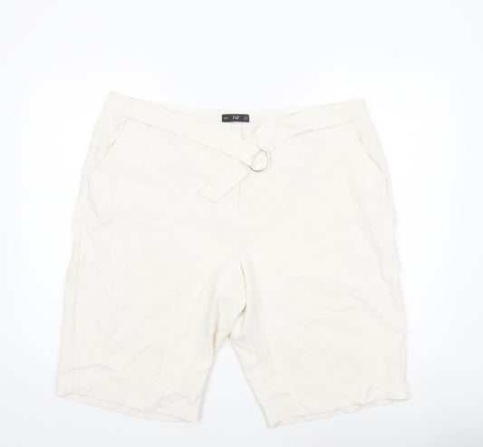 F&F Women’s Ivory Bermuda Shorts Size 20 Cotton Blend Belted Casual