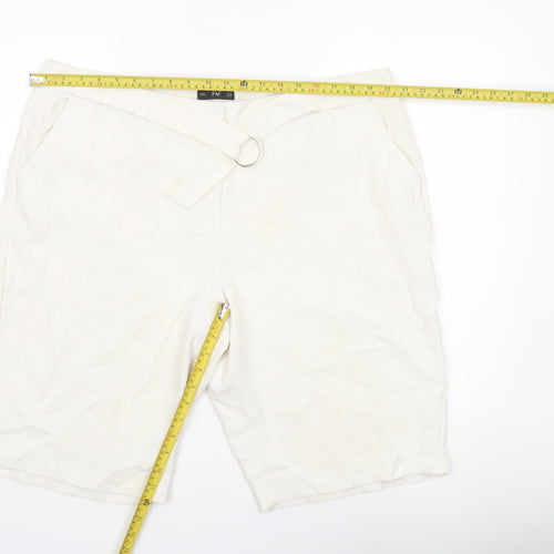 F&F Women’s Ivory Bermuda Shorts Size 20 Cotton Blend Belted Casual