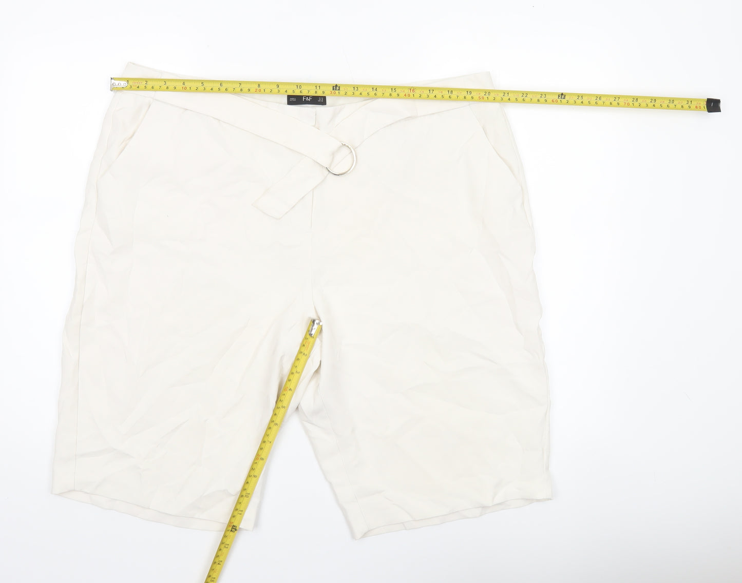 F&F Women’s Ivory Bermuda Shorts Size 20 Cotton Blend Belted Casual