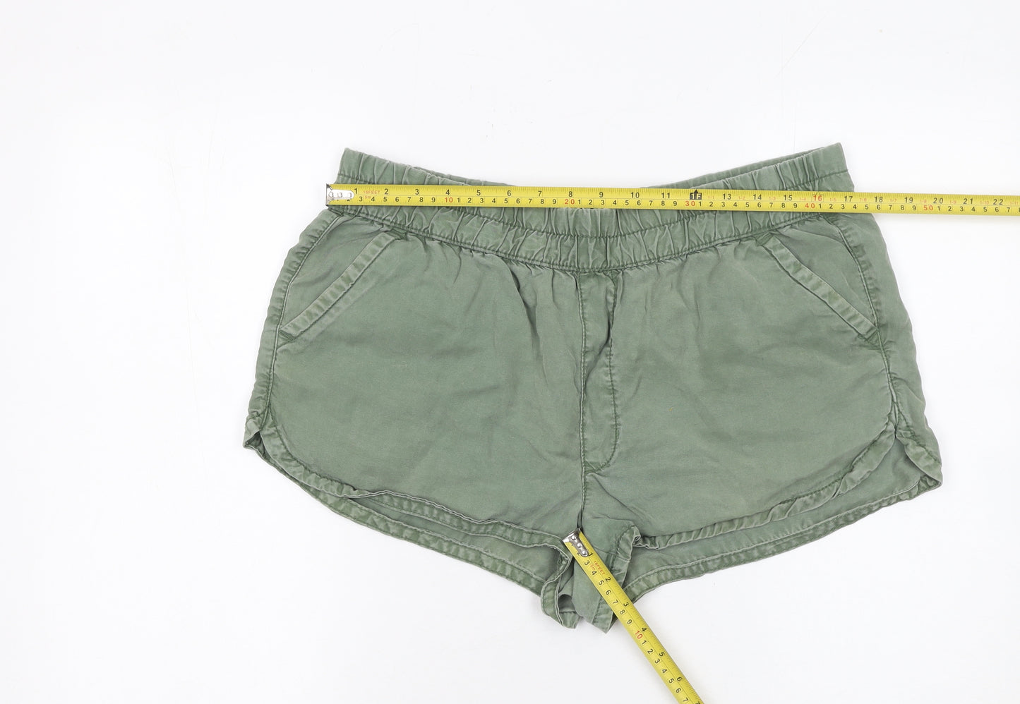 American Eagle Outfitters Women’s Green Lyocell Shorts Size L