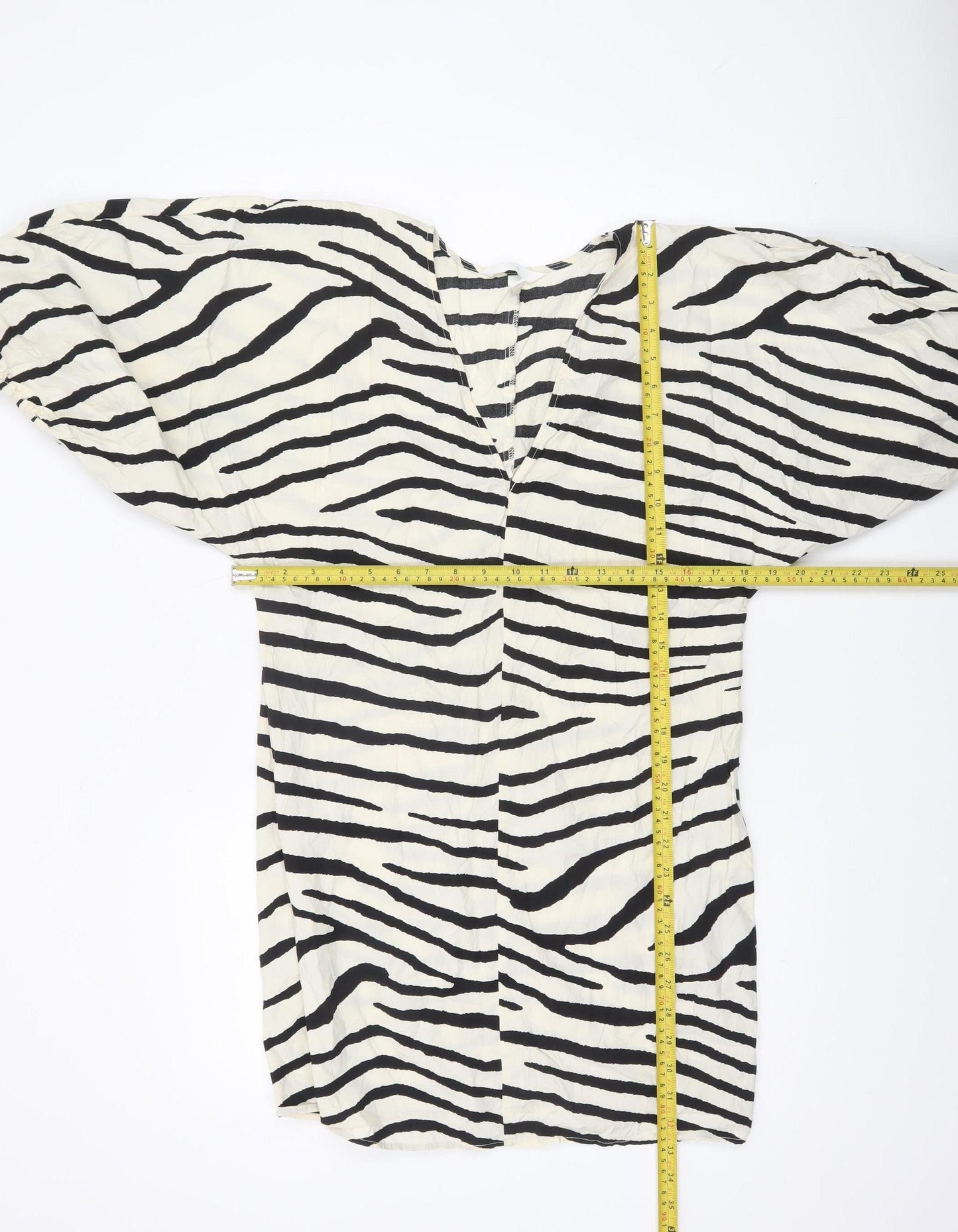 H&M Women Black Zebra Print Short Puff Sleeve Shift Dress M