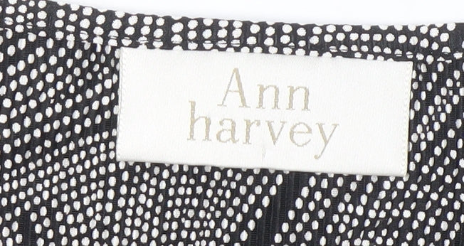 Ann Harvey Women's Black Geometric Long Sleeve Blouse Size 26