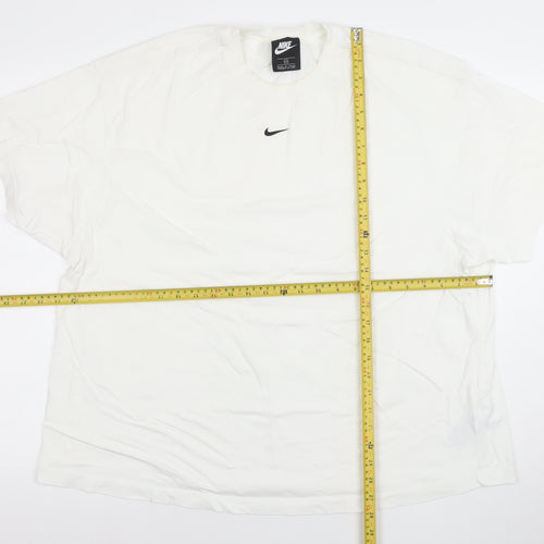 Nike Women’s White 2XL Relaxed Fit Cotton Basic T-Shirt