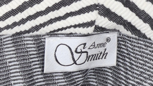 Arne Smith Women’s Black & White Geometric Open Cardigan XL