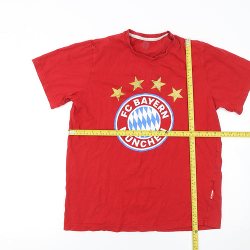FC Bayern München Men’s Red Short Sleeve Graphic T-Shirt Size M
