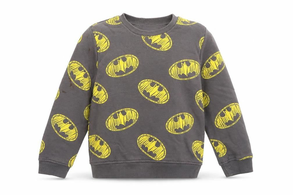 Front view of Batman boys’ grey pullover sweatshirt 6-7 years graphic logo crew neck