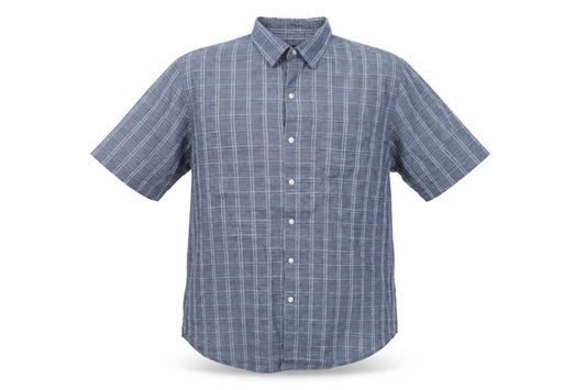 Front view of Van Heusen Men's Blue Check Short Sleeve Button-Up Shirt L 16-16.5