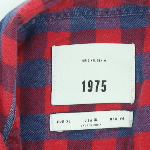 1975 Men’s Red Check Flannel Button-Up Shirt XL