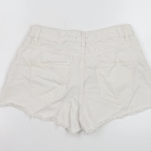 Boohoo Women White Cut-Off Denim Shorts Size 8 Distressed Frayed Hem