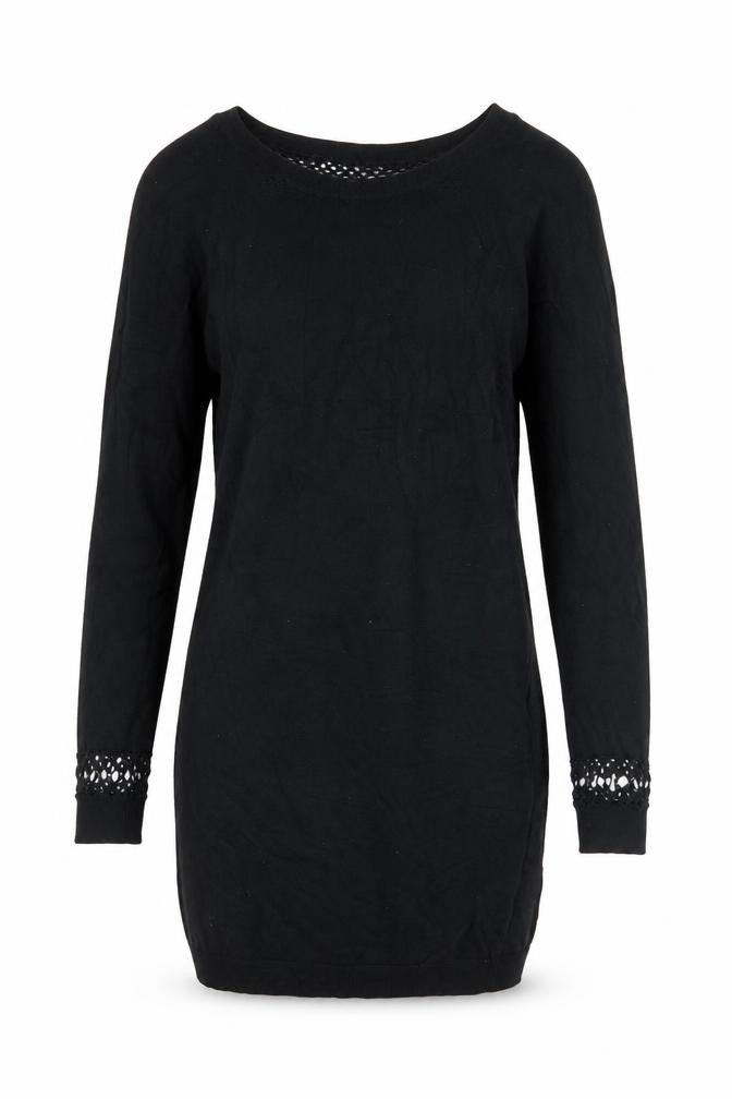 Front view of Roxy women’s black knit long sleeve jumper, size S