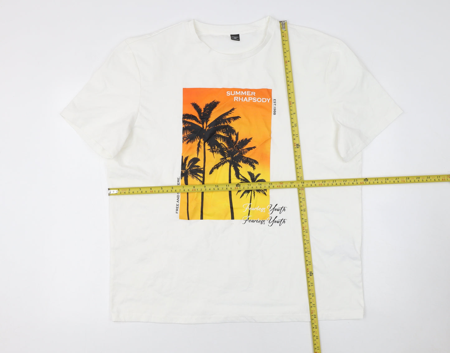 Manfinity Men’s White Summer Rhapsody Graphic Print T-Shirt XXL