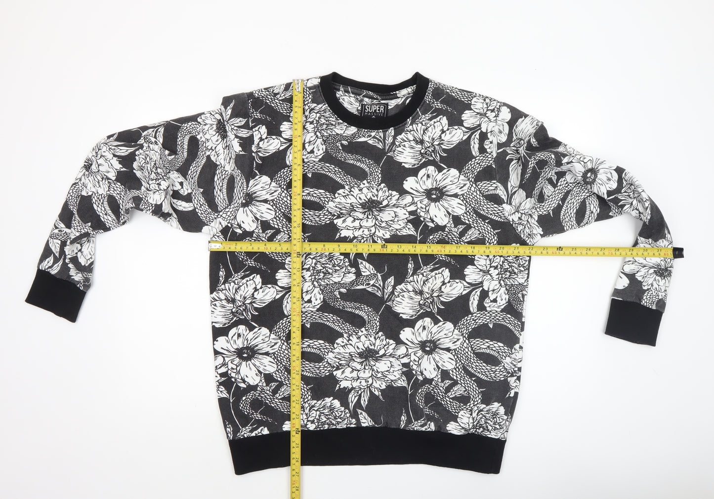 Super Massive Men's Black Floral Snake Print Sweatshirt Medium