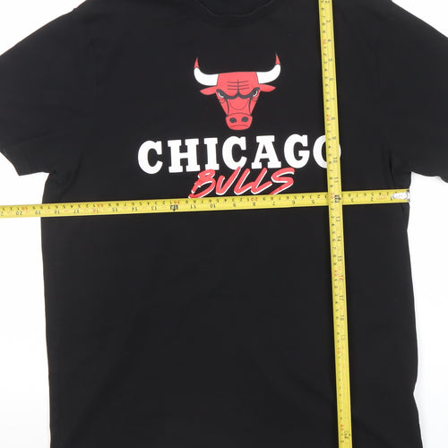 New Era Men’s Black Chicago Bulls Crew Neck Short Sleeve T-Shirt M