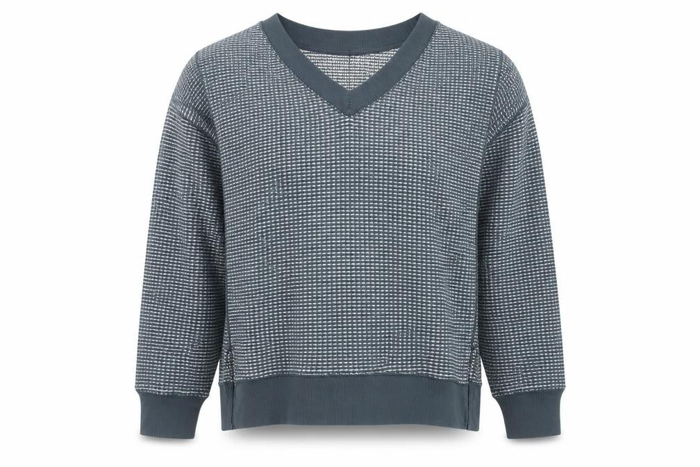 Front view of American Eagle Women Grey Textured V-Neck Pullover Sweatshirt M