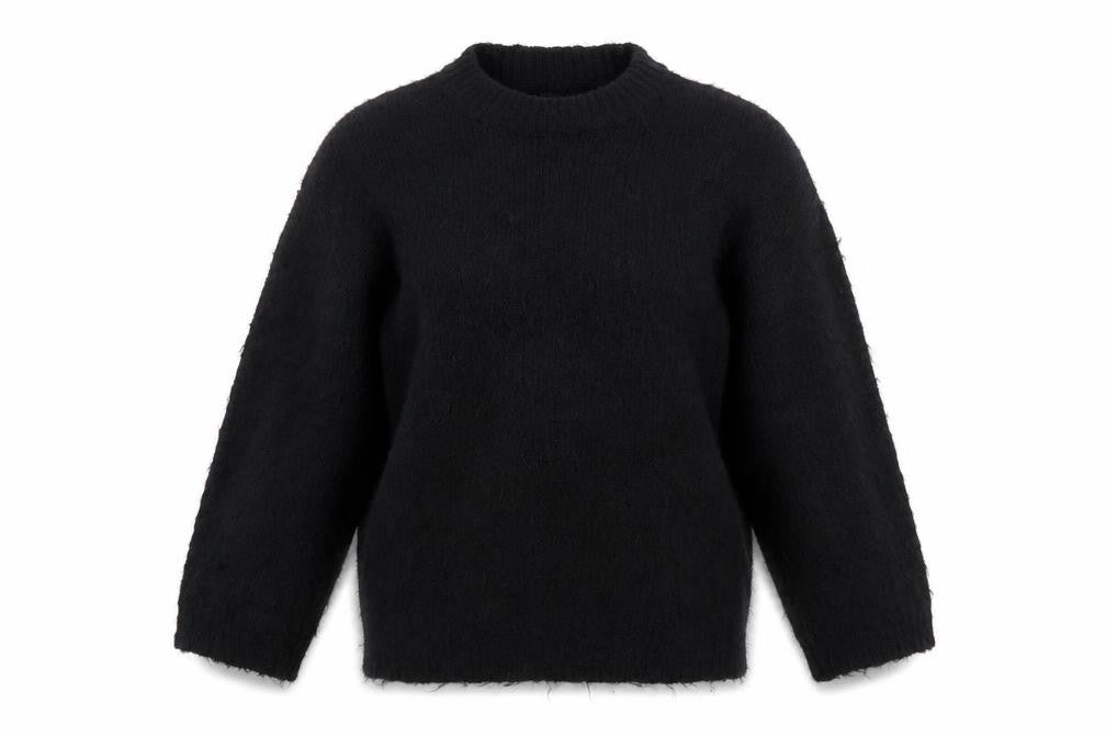 Front view of ASOS DESIGN Women's Black Relaxed Knit jumper, size S