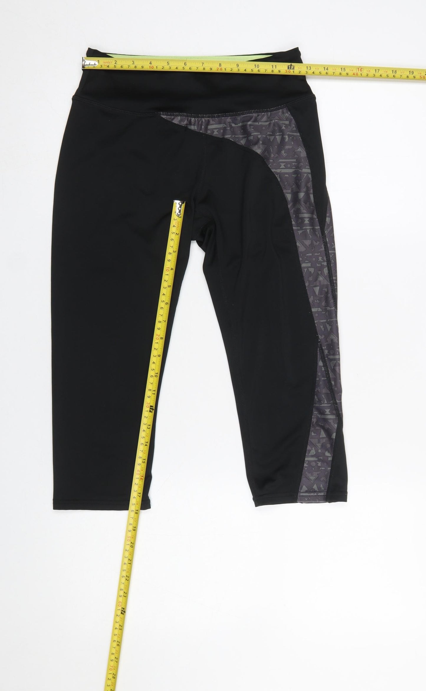 Crane Women’s Black Capri Gym Leggings Size S Breathable Stretch