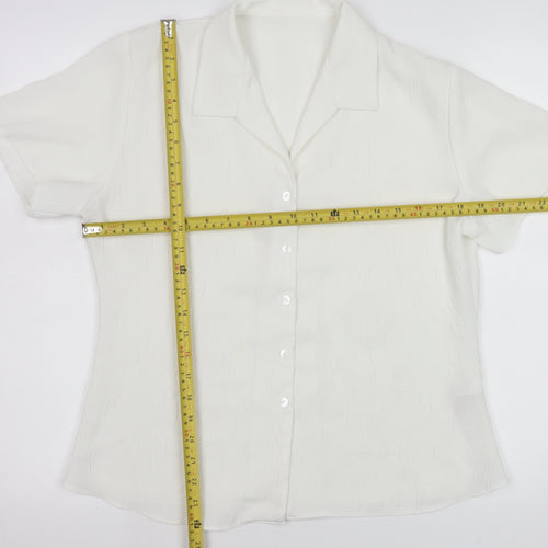 St. Bernard Women’s White Collared Short Sleeve Blouse Size 16