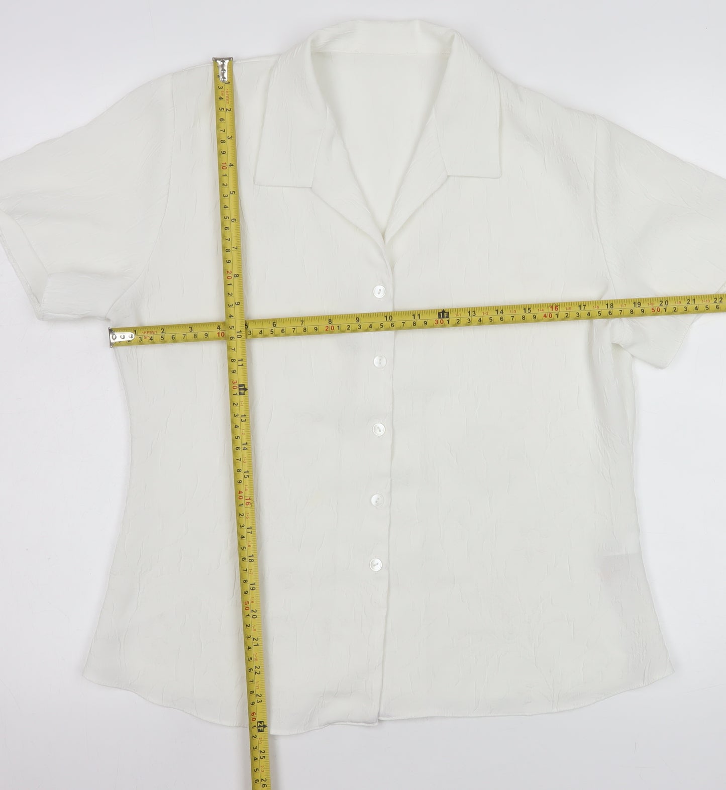 St. Bernard Women’s White Collared Short Sleeve Blouse Size 16
