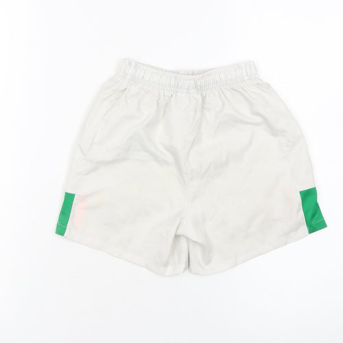 Umbro Boys White Ireland Football Shorts 6-7 Years Athletic Activewear