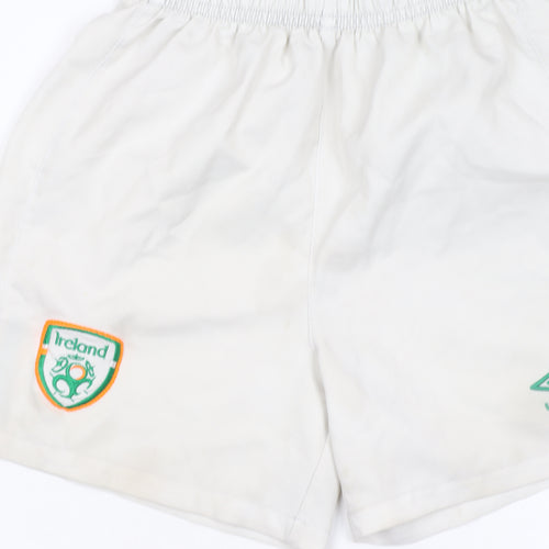 Umbro Boys White Ireland Football Shorts 6-7 Years Athletic Activewear