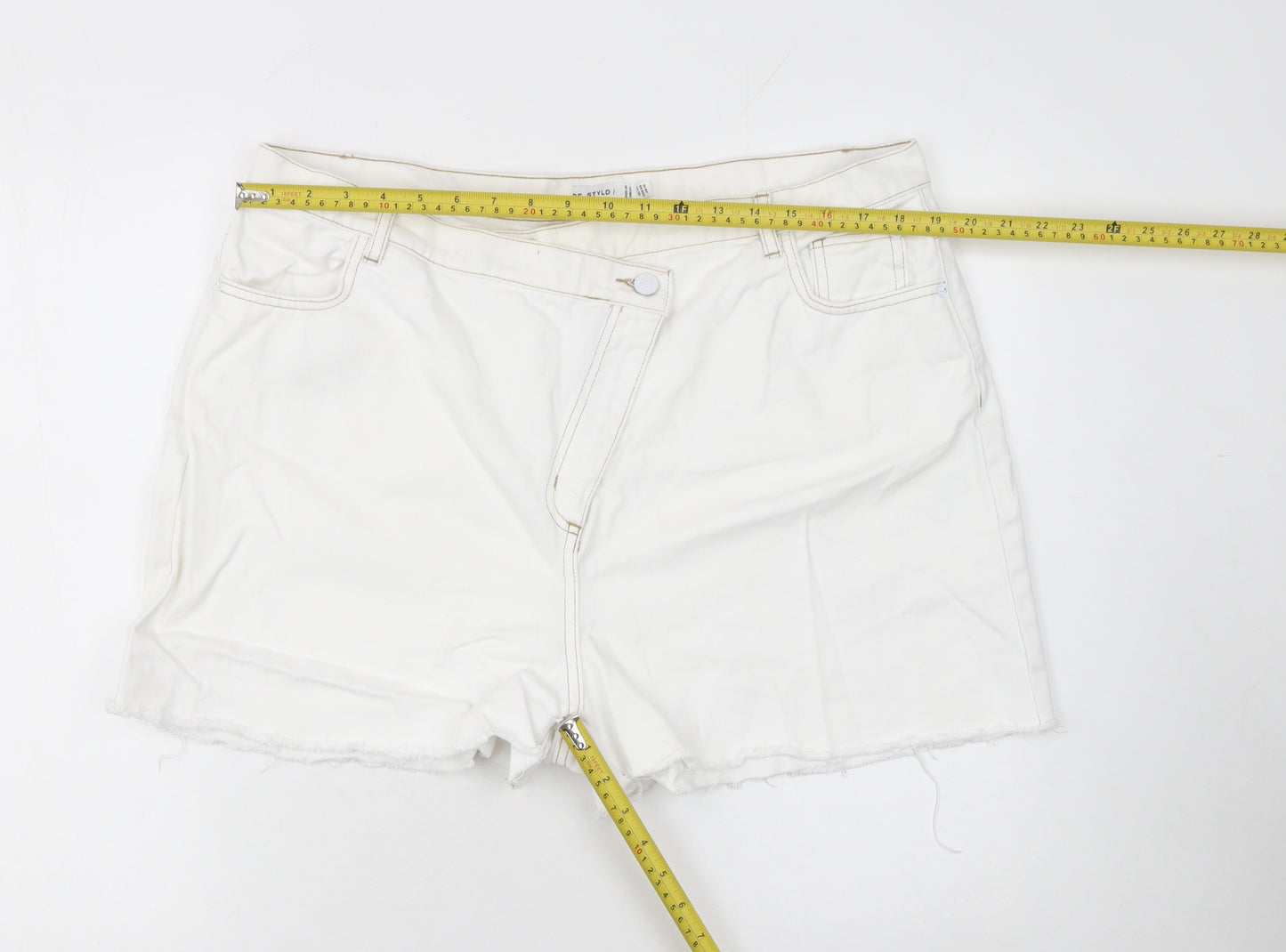 RE_STYLD Women’s White Cut-Off Denim Shorts Size 18 Cotton