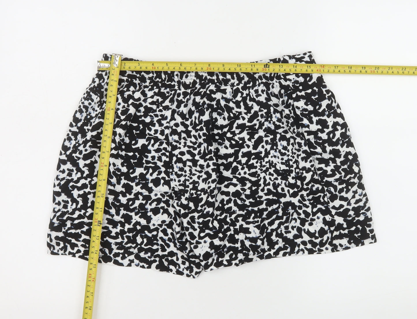 Papaya Women’s Black Animal Print Summer Shorts Size 12