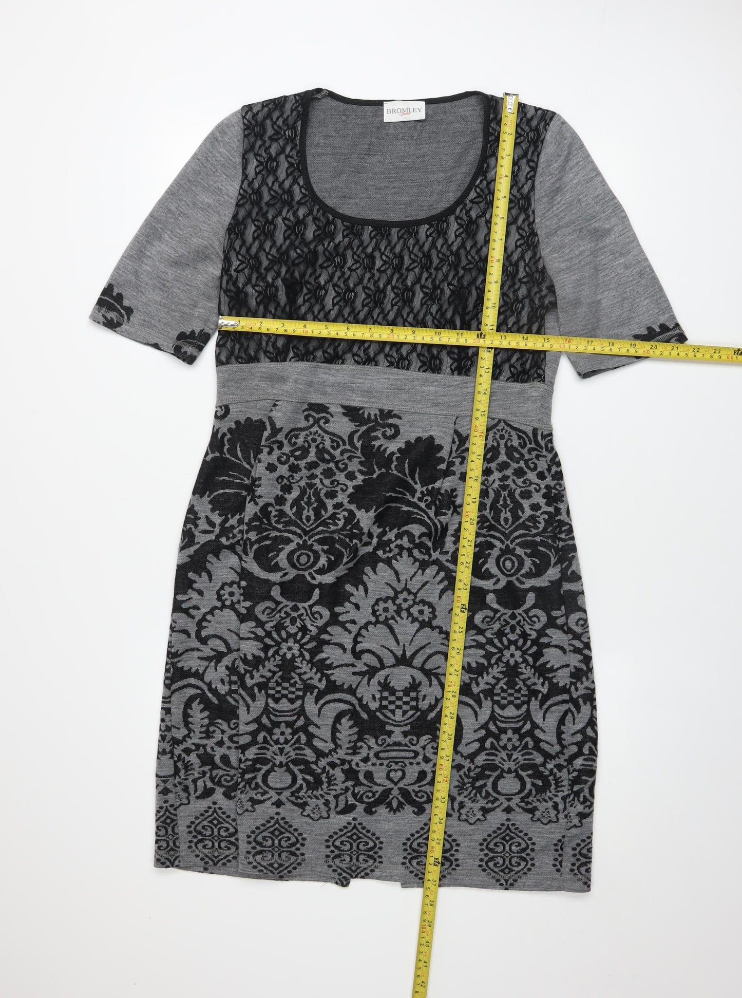 Bromley Women’s Grey Damask Knit Sheath Dress Size L