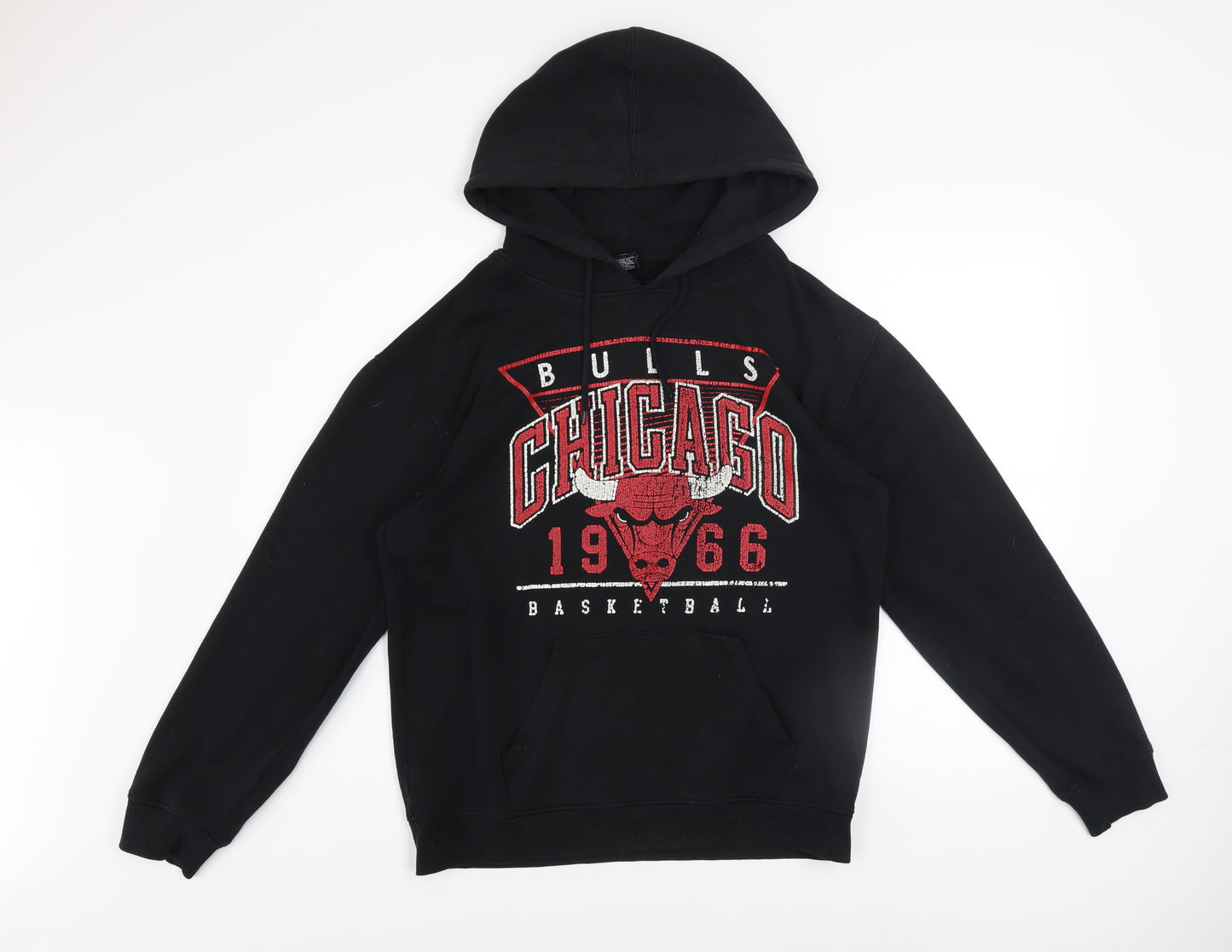 UNK Men's Black Chicago Bulls Pullover Hoodie Medium Basketball Graphic