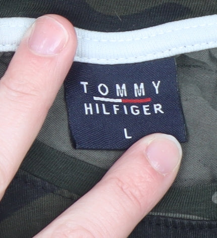 Tommy Hilfiger Men's Green Camouflage Logo Cotton T-Shirt Size L