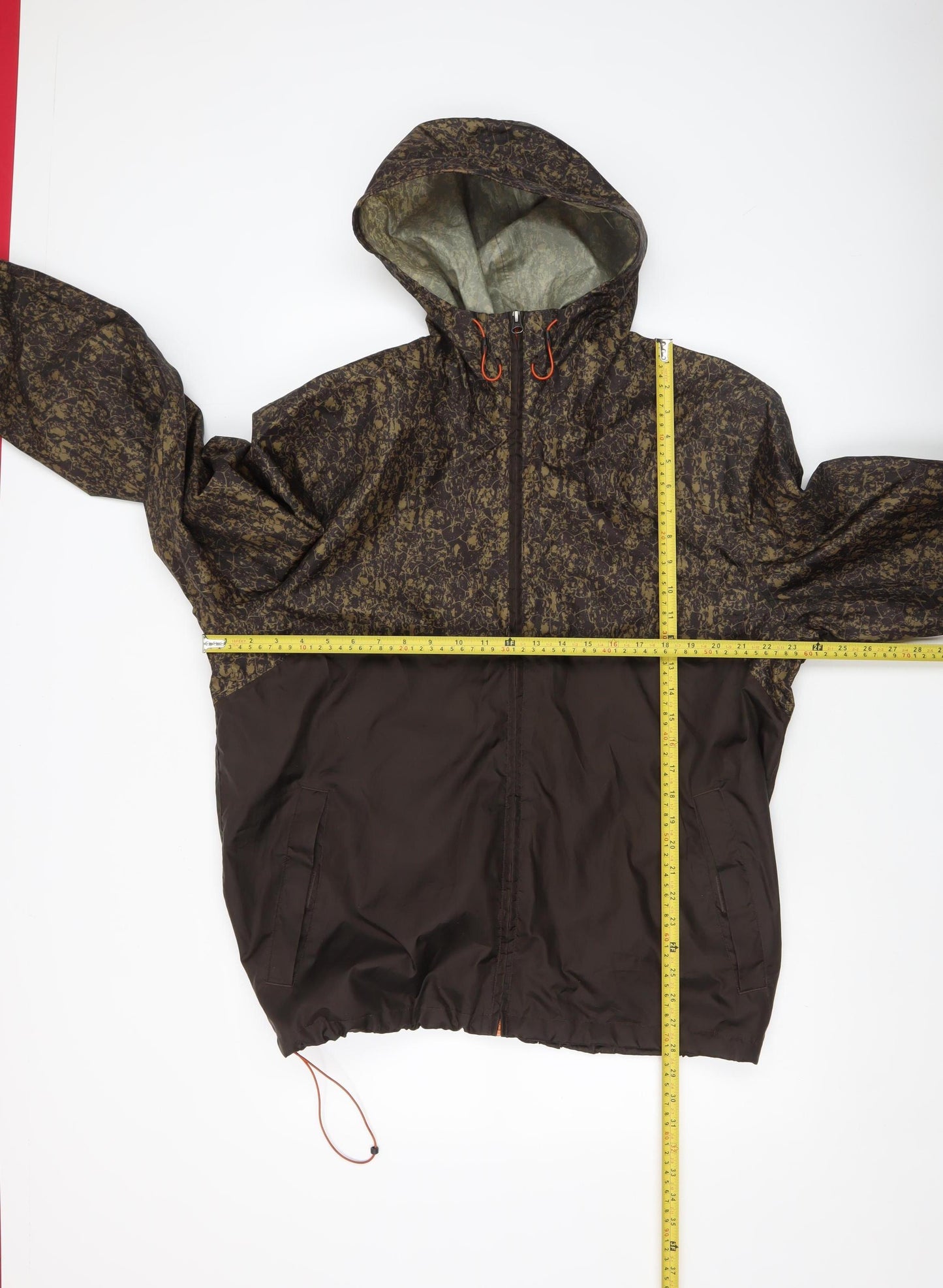 Decathlon Men’s Brown Camouflage XL Windbreaker Hooded Jacket