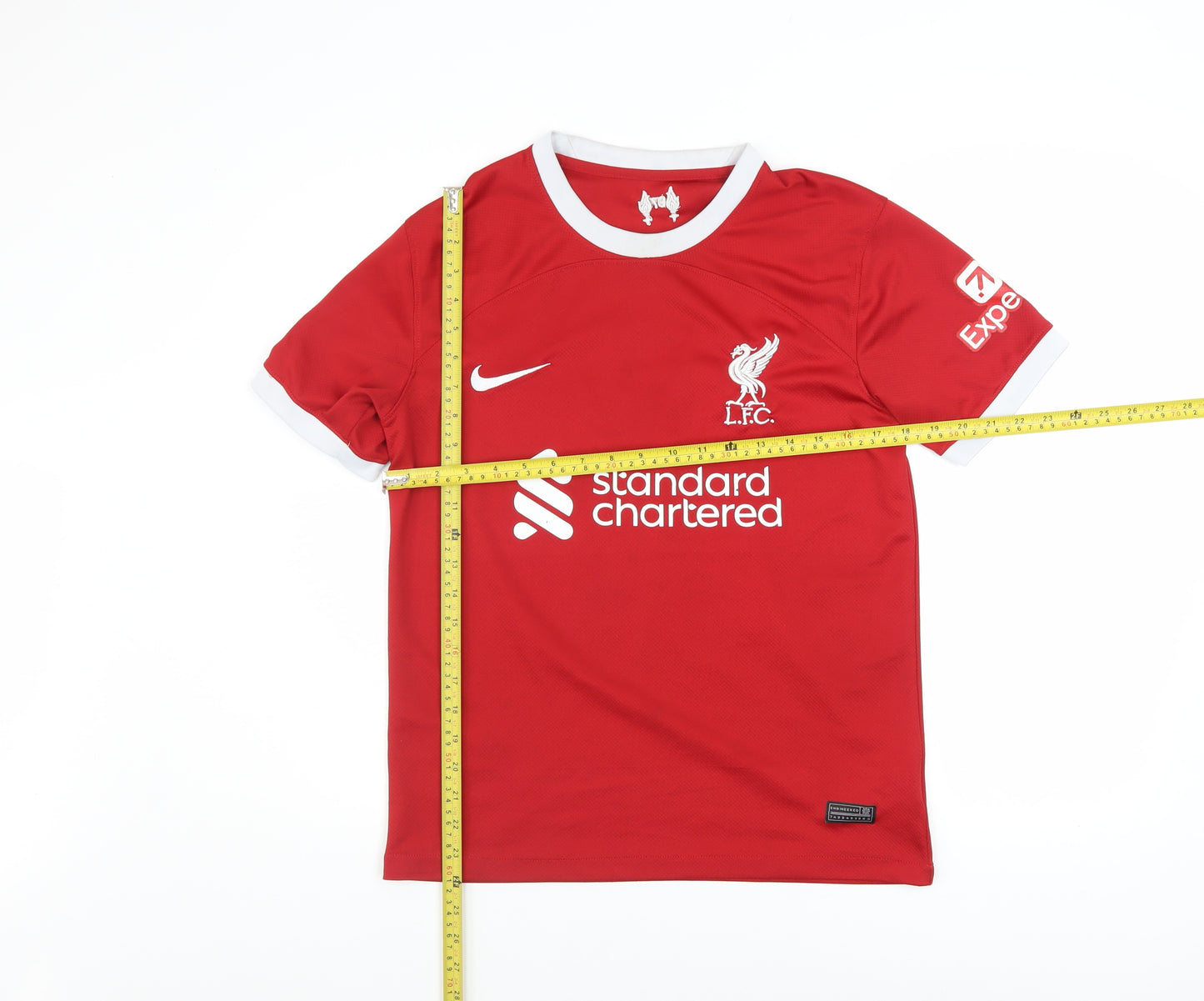 Nike Men’s Red Liverpool FC Salah #11 Short Sleeve Football Jersey L