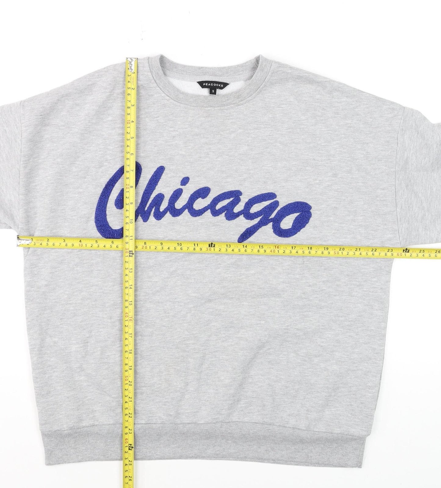 Peacocks Men's Grey Chicago Graphic Sweatshirt Small
