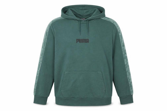 Front view of Puma Men's Green Pullover Hoodie Medium Sports Logo Sweatshirt