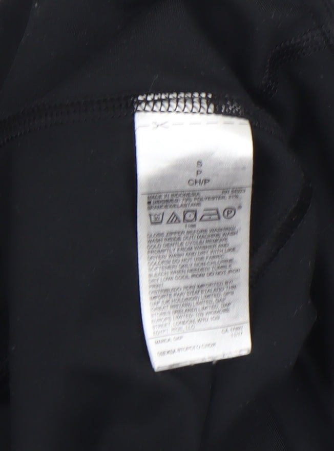 GapFit Blackout Technology Women's Black Capri Leggings S
