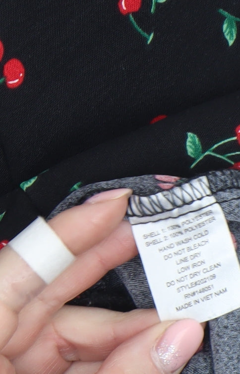 Monteau Los Angeles Women's Black Cherry Print Tunic Blouse Size L