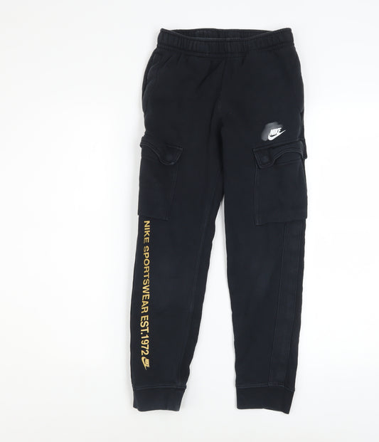 Front view of Nike boys’ black jogger cargo trousers m 10-11 years cotton fleece