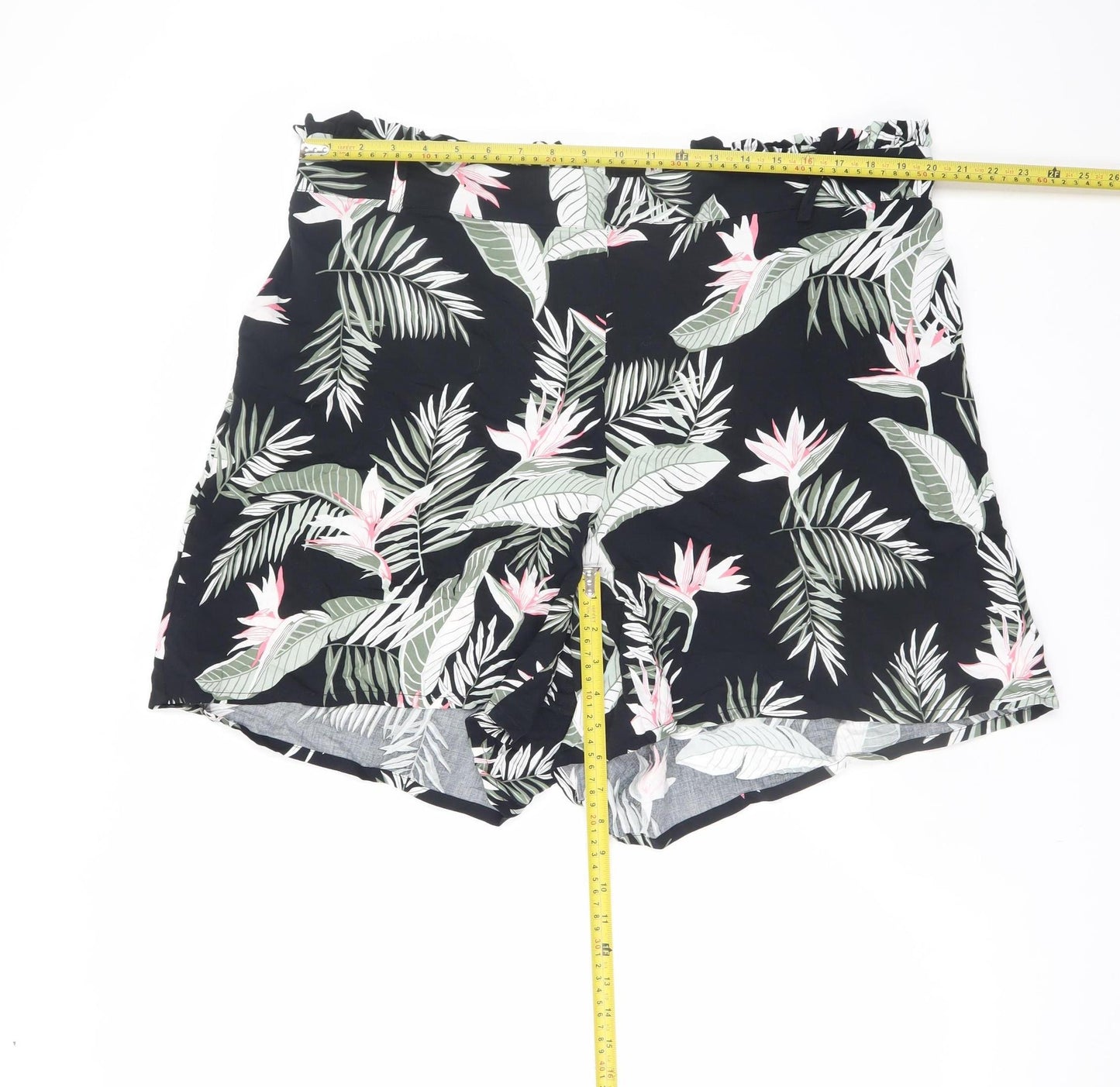 Vero Moda Womens Black Floral Paperbag Shorts Size 18