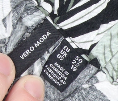 Vero Moda Womens Black Floral Paperbag Shorts Size 18