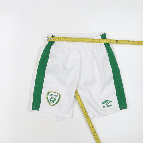 Umbro Boys White Green Ireland Football Shorts Size 134cm Polyester
