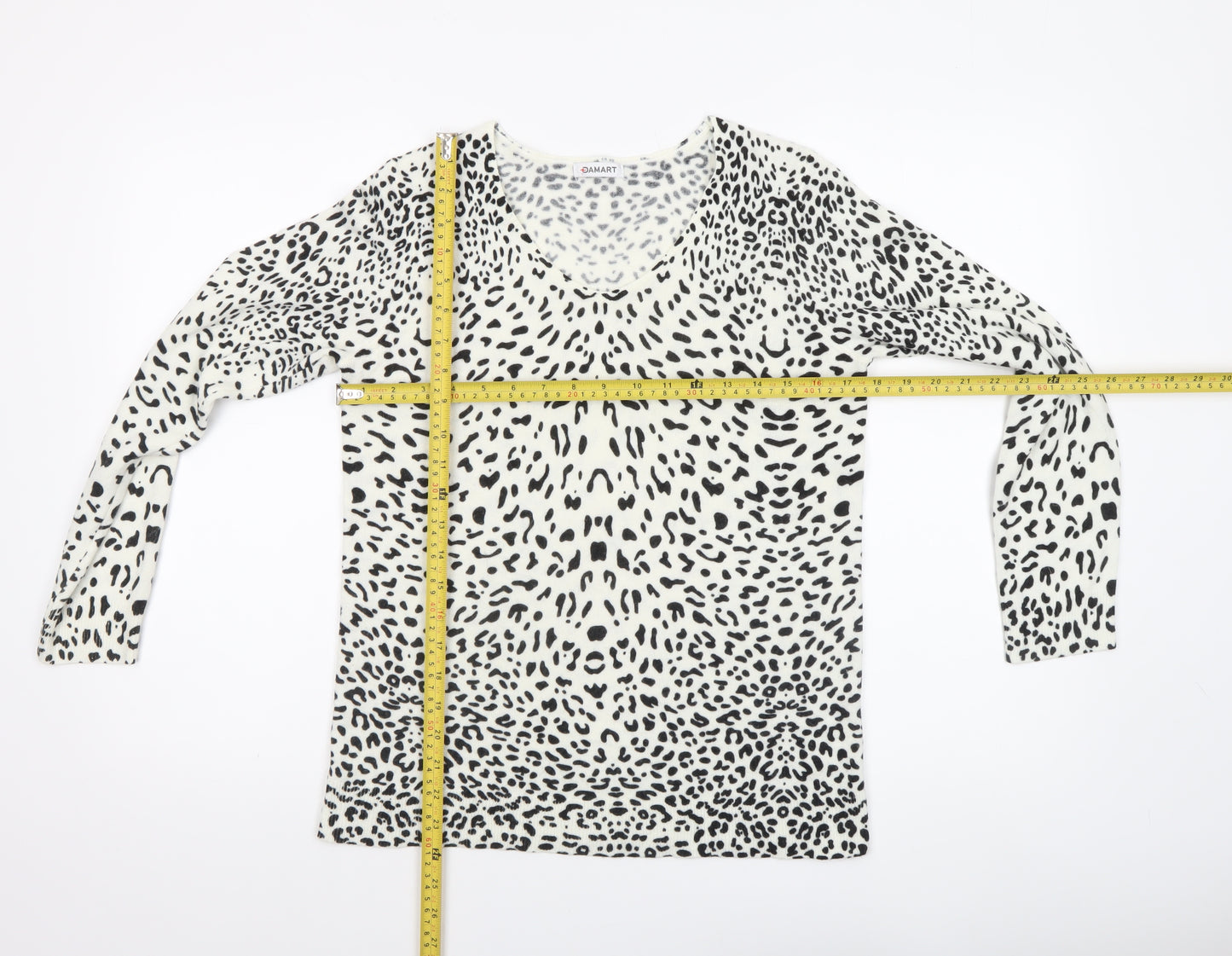 Damart Women’s White Animal Print Acrylic V-Neck Jumper Size 10/12