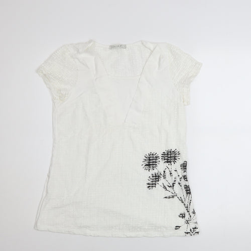 Maloka Women White Embroidered Floral Tunic Blouse Size 10