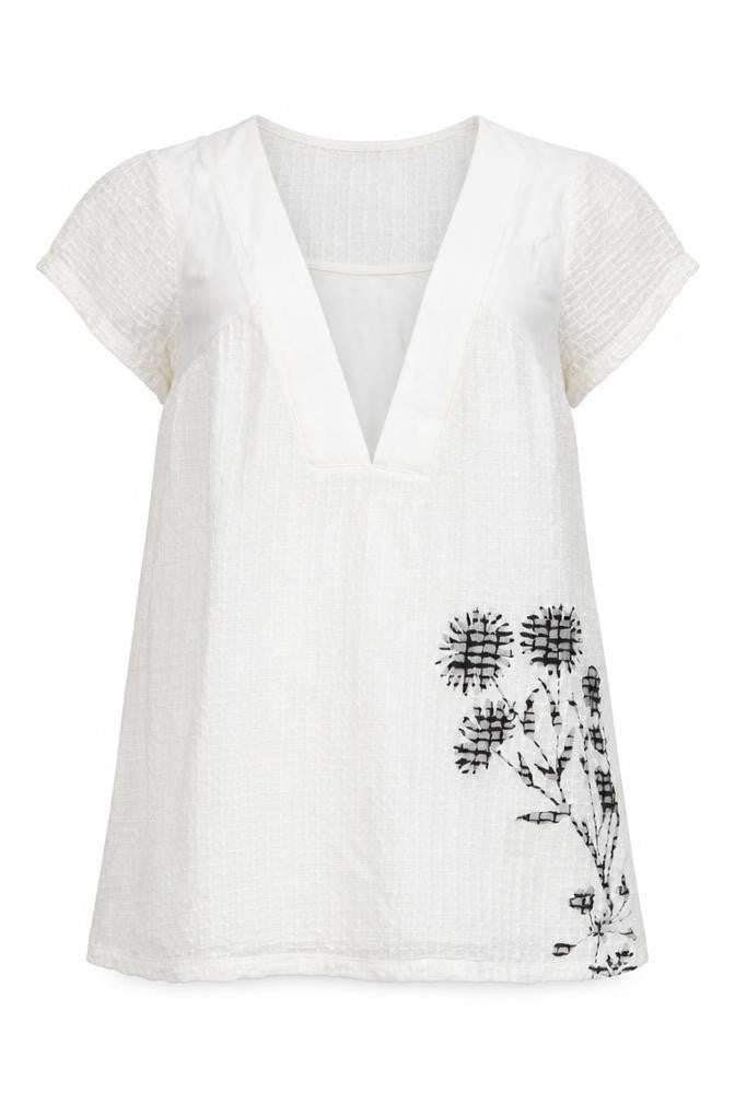 Maloka Women White Embroidered Floral Tunic Blouse Size 10