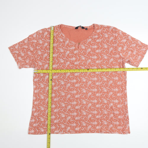 Isle Essentials Women's Orange Paisley Cotton V-Neck T-Shirt Size L