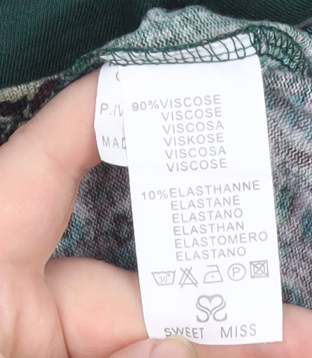 Sweet Miss Women’s Green Geometric Viscose A-Line Knee Dress M