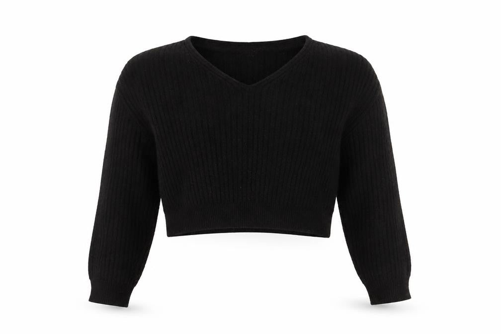 Front view of New Look Women’s Black V-Neck Ribbed Knit jumper, size S