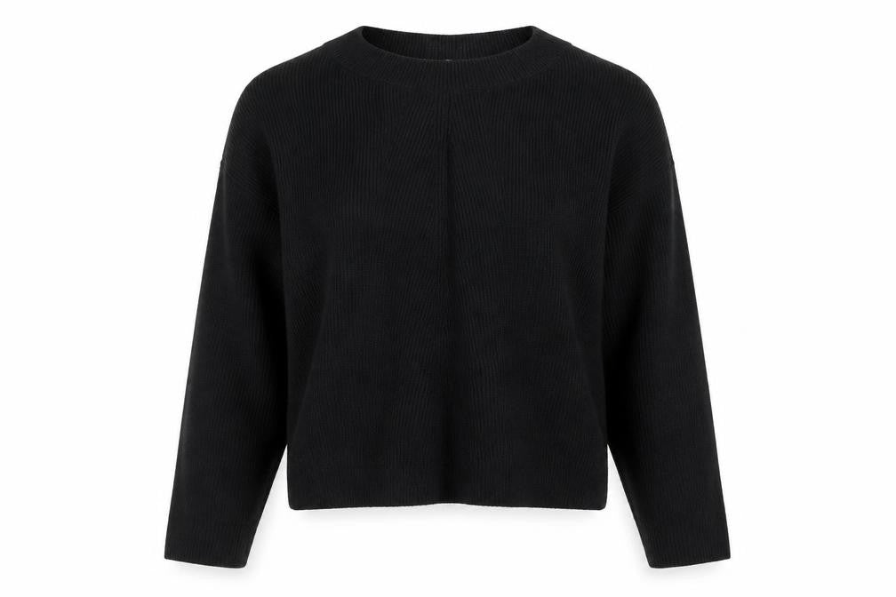 Front view of Zara Women’s Black Crew Neck Knit jumper, size UK 8