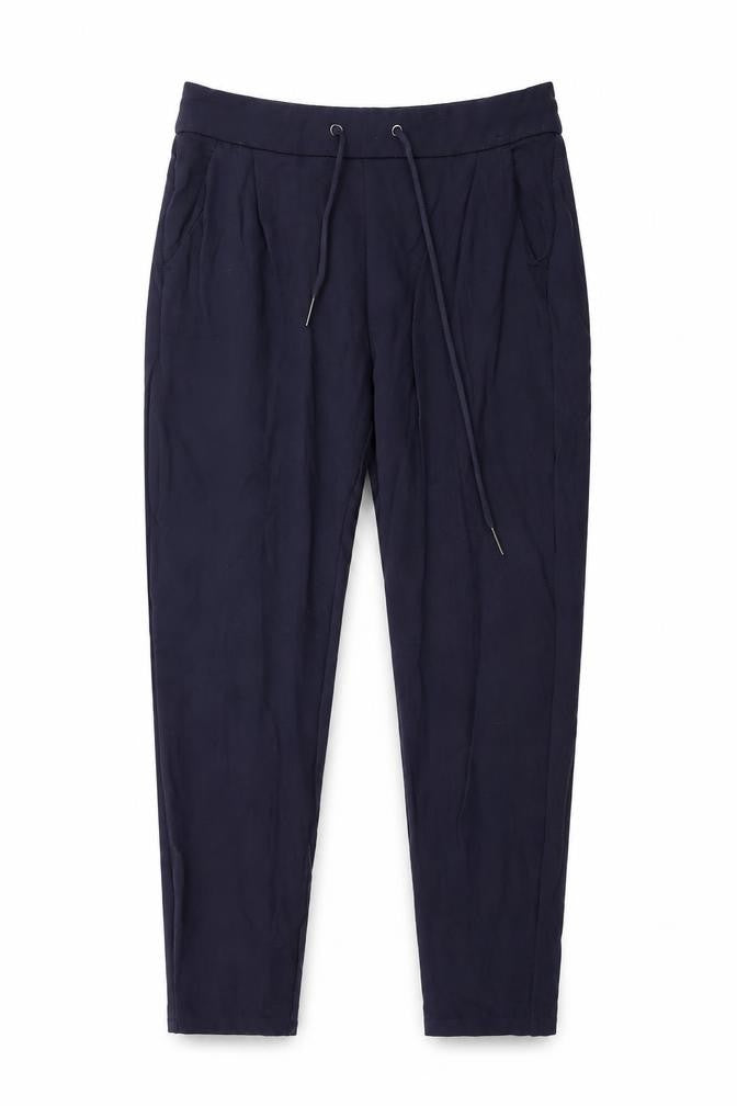 Front view of Vero Moda women’s black jogger trousers, size S, elastic waist